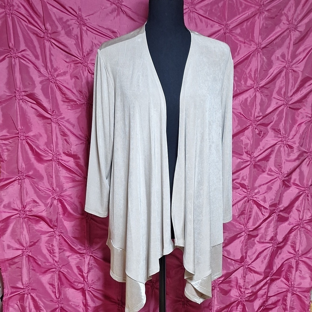 NWT chico's Taupe open jacket, travelers. Size 3